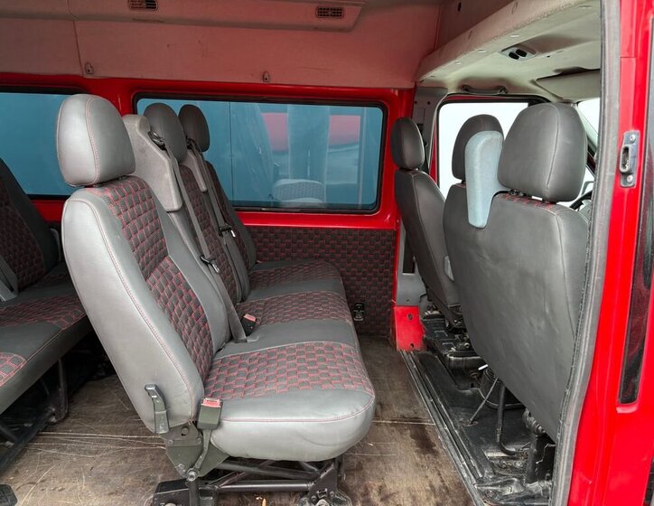 Ford Transit Kombi 2,4 l 103 kw
