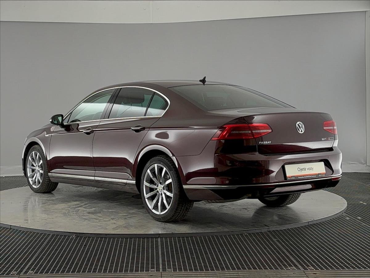 Volkswagen Passat Sedan / Limuzína 2,0 l 140 kw