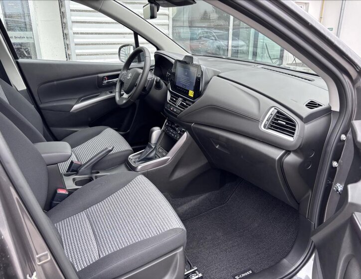 Suzuki S-Cross SUV / Terénní 1,4 l 81 kw