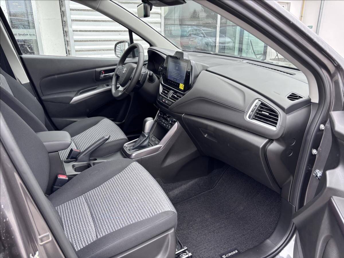 Suzuki S-Cross SUV / Terénní 1,4 l 81 kw