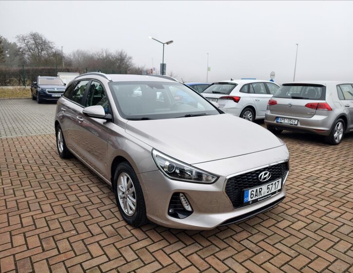 Hyundai i30 Kombi 998,0 88 kw