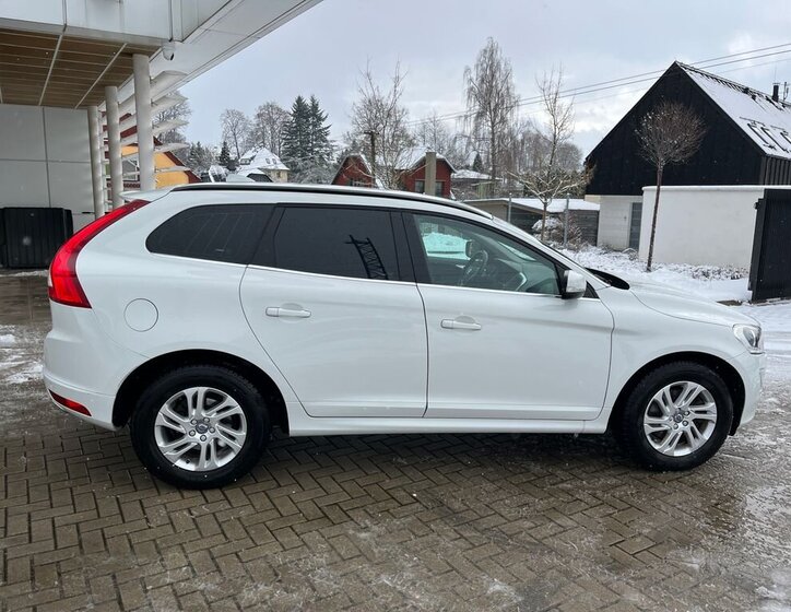 Volvo XC60 SUV 2,4 l 140 kw