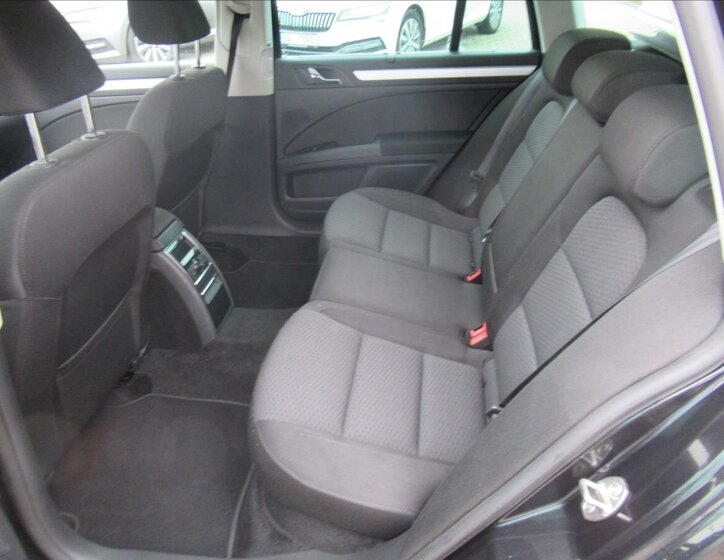 Škoda Superb Kombi 2,0 l 103 kw