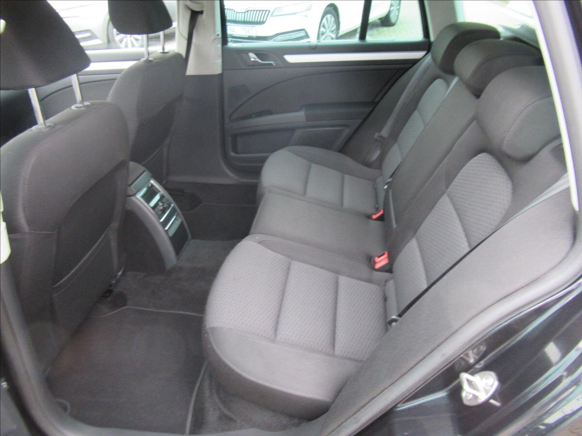 Škoda Superb Kombi 2,0 l 103 kw