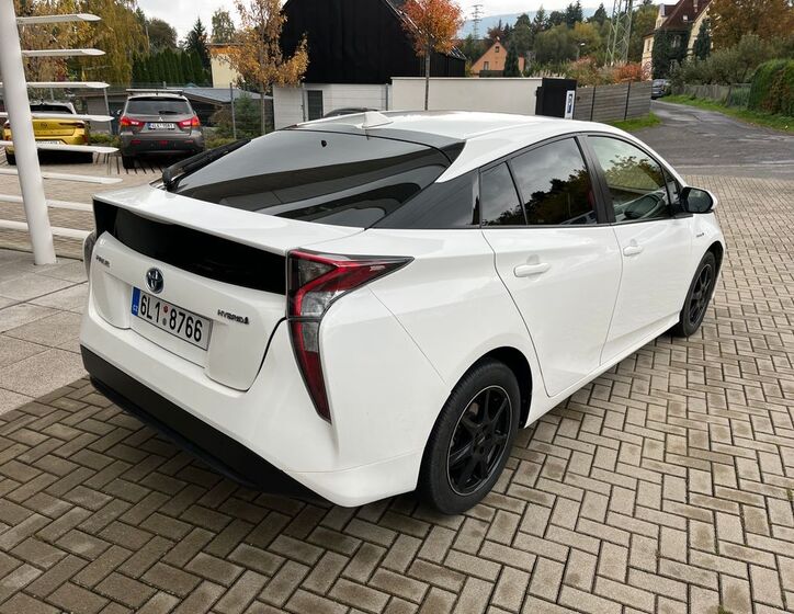 Toyota Prius 6