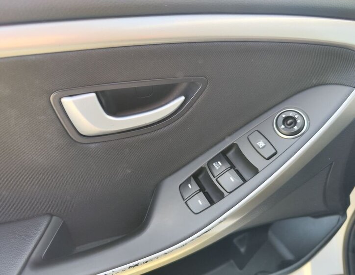 Hyundai i30 Hatchback 1,4 l 73 kw