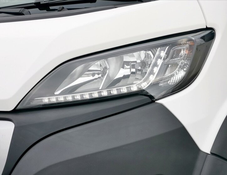 Peugeot Boxer Valník 2,0 l 120 kw