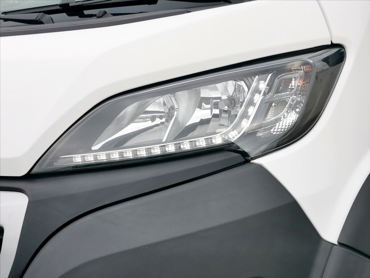 Peugeot Boxer Valník 2,0 l 120 kw