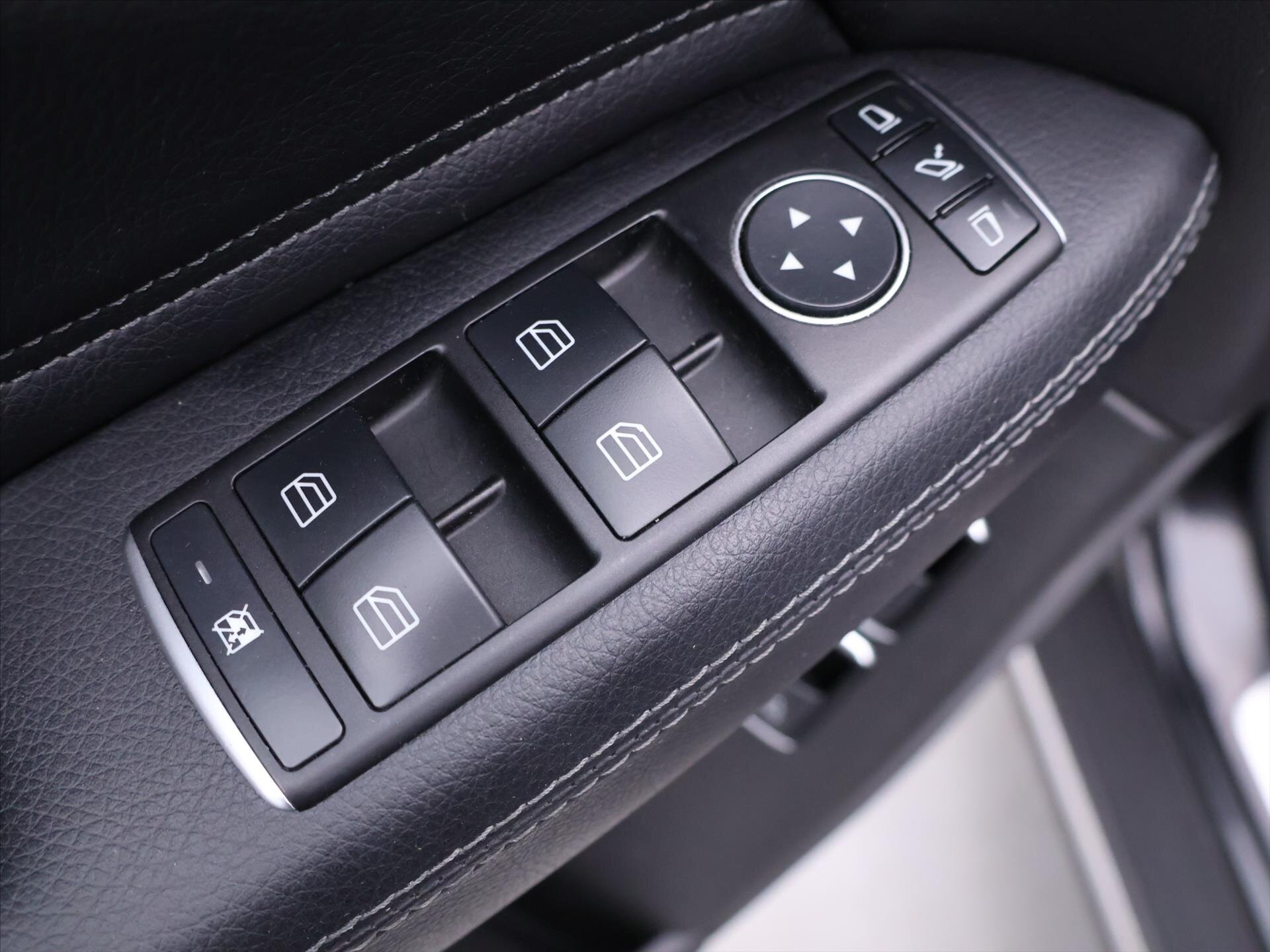 Mercedes-Benz GLE SUV / Terénní 3,0 l 190 kw