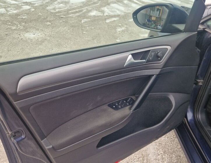 Volkswagen Golf Kombi 1,6 l 81 kw