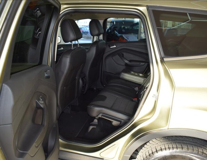 Ford Kuga SUV 1,5 l 110 kw