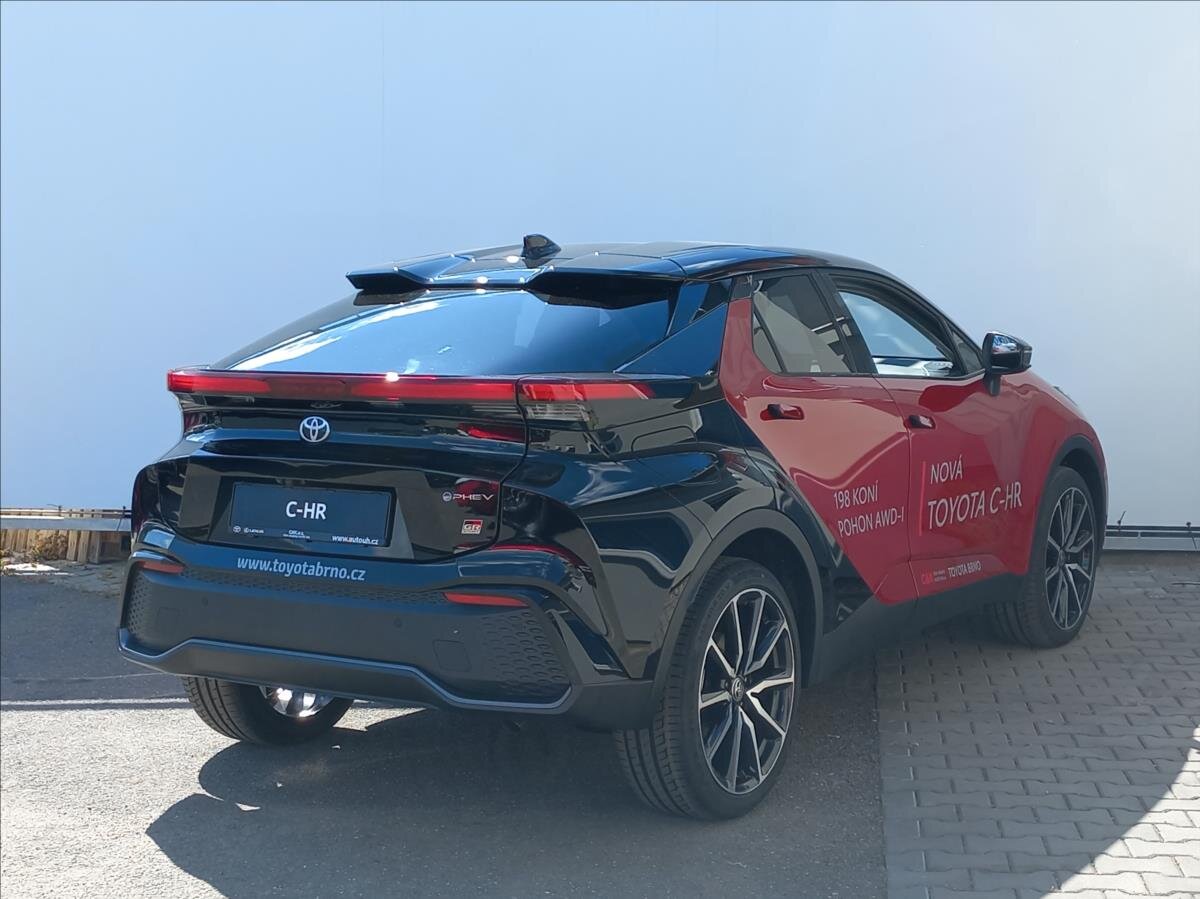 Toyota C-HR CUV / Crossover 2,0 l 112 kw