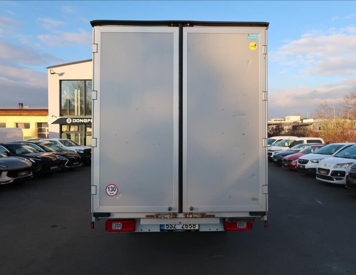 Mercedes-Benz Sprinter 8