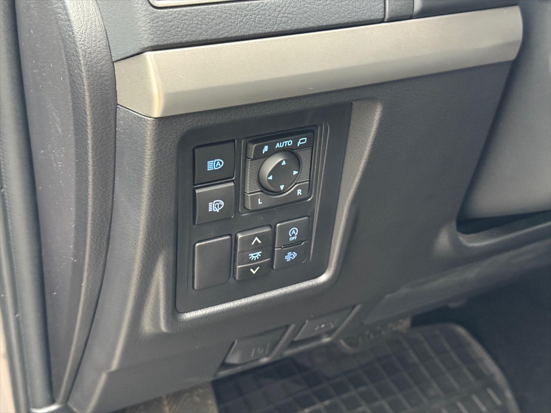 Toyota Land Cruiser SUV 2,8 l 150 kw