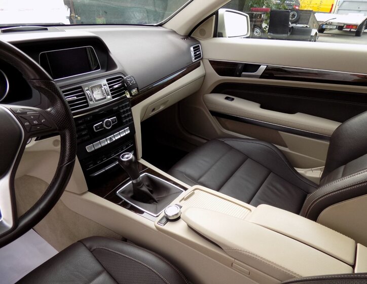 Mercedes-Benz Třídy E 23