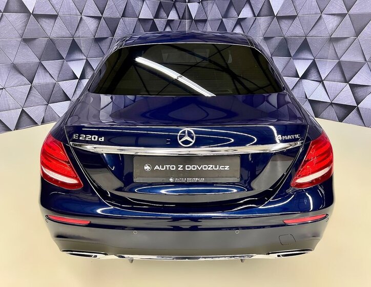 Mercedes-Benz Třídy E 6