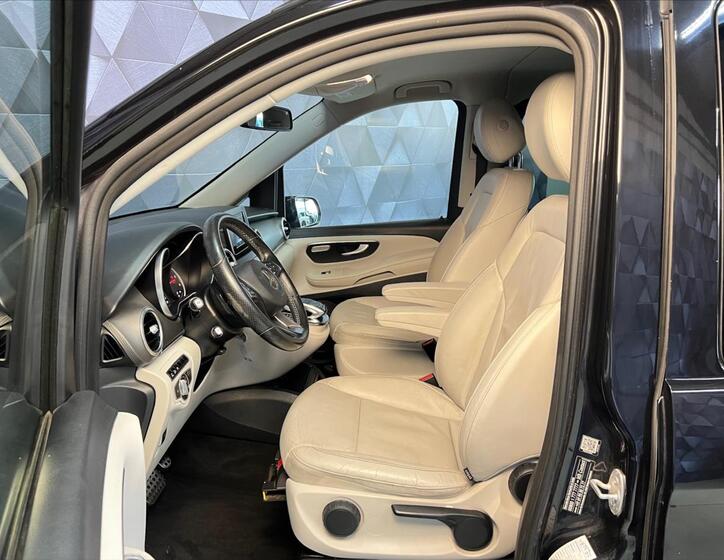 Mercedes-Benz Třídy V 12