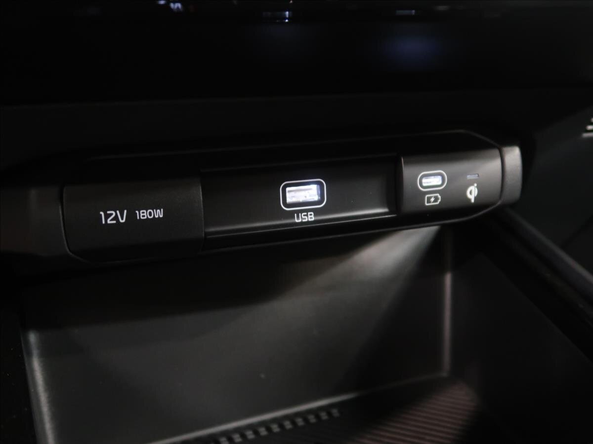 KIA Niro CUV / Crossover 1,6 l 95 kw