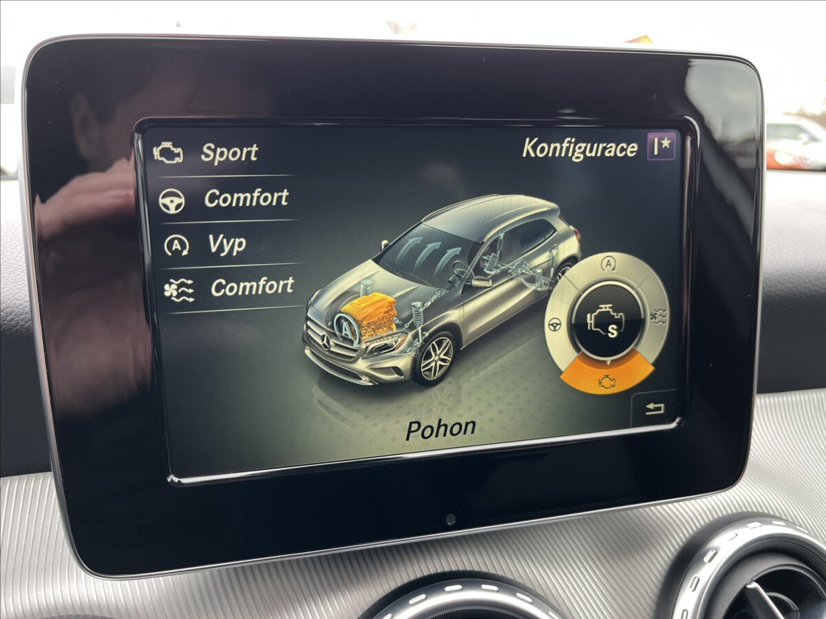 Mercedes-Benz GLA Hatchback 1,6 l 115 kw