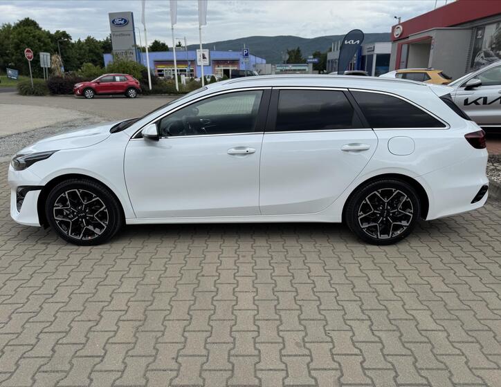 KIA Ceed 4