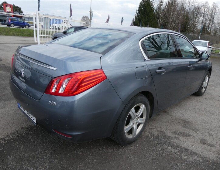 Peugeot 508 Sedan / Limuzína 1,6 l 115 kw