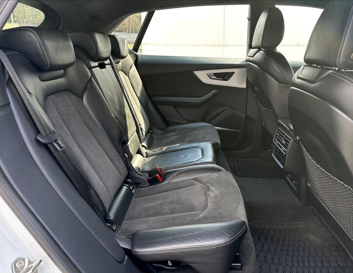 Audi SQ8 SUV / Terénní 4,0 l 320 kw