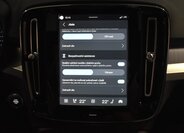 Volvo XC40 SUV / Terénní 2,0 l 120 kw