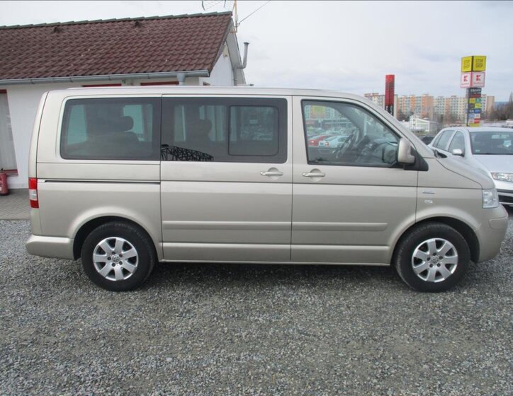 Volkswagen Multivan VAN / Minibus 2,5 l 96 kw
