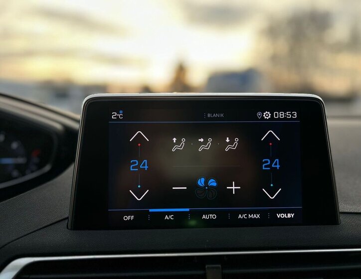 Peugeot 3008 SUV / Terénní 1,5 l 96 kw