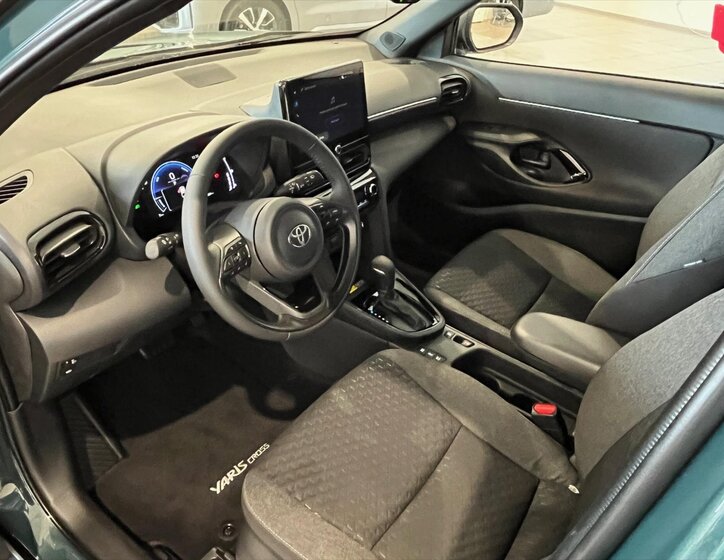 Toyota Yaris Cross MPV 1,5 l 96 kw