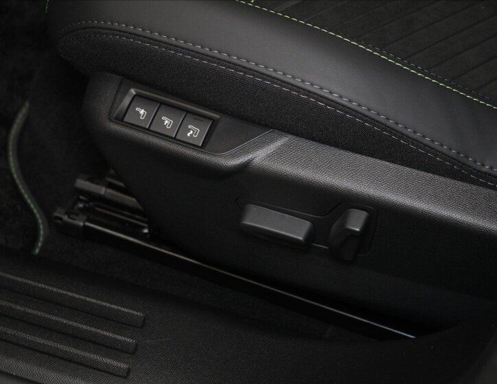 Peugeot 2008 SUV / Terénní 1,2 l 107 kw