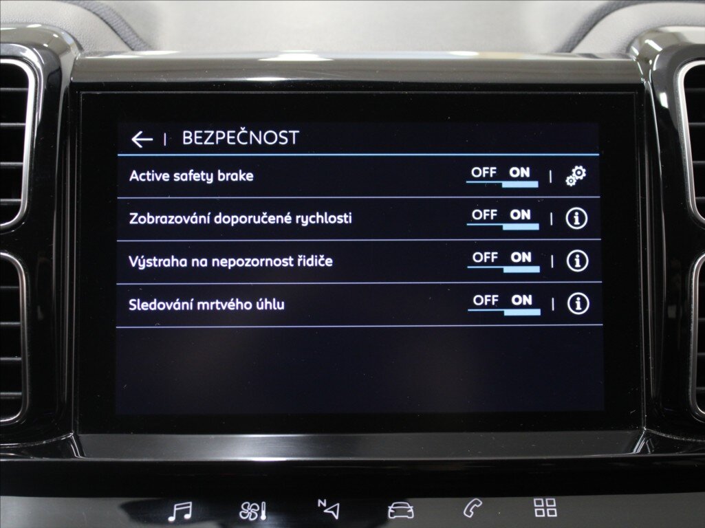 Citroën C5 Aircross SUV 1,6 l 133 kw