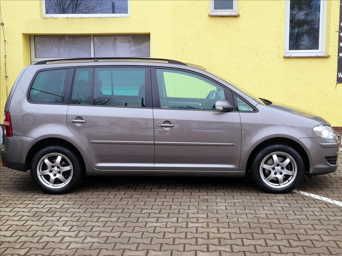 Volkswagen Touran Kombi 1,4 l 103 kw