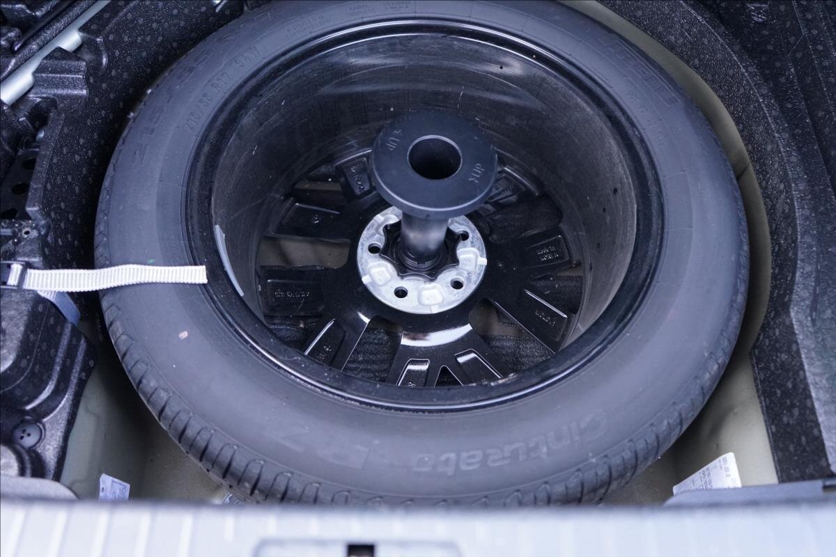 Volkswagen Passat Sedan / Limuzína 2,0 l 176 kw