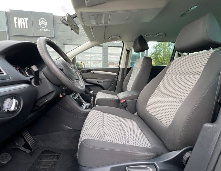 Volkswagen Sharan MPV 2,0 l 103 kw