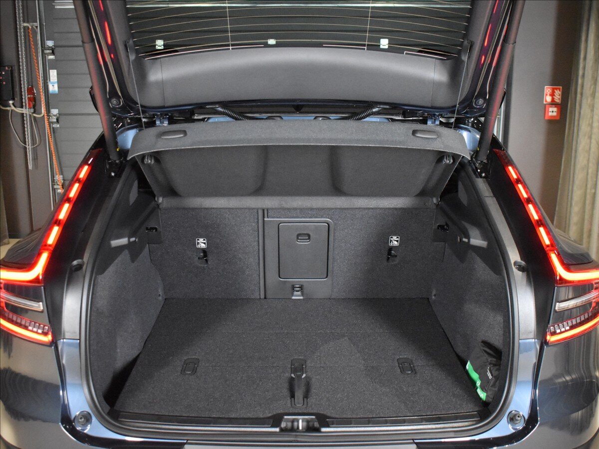 Volvo EC40 SUV / Terénní 0,0 185 kw