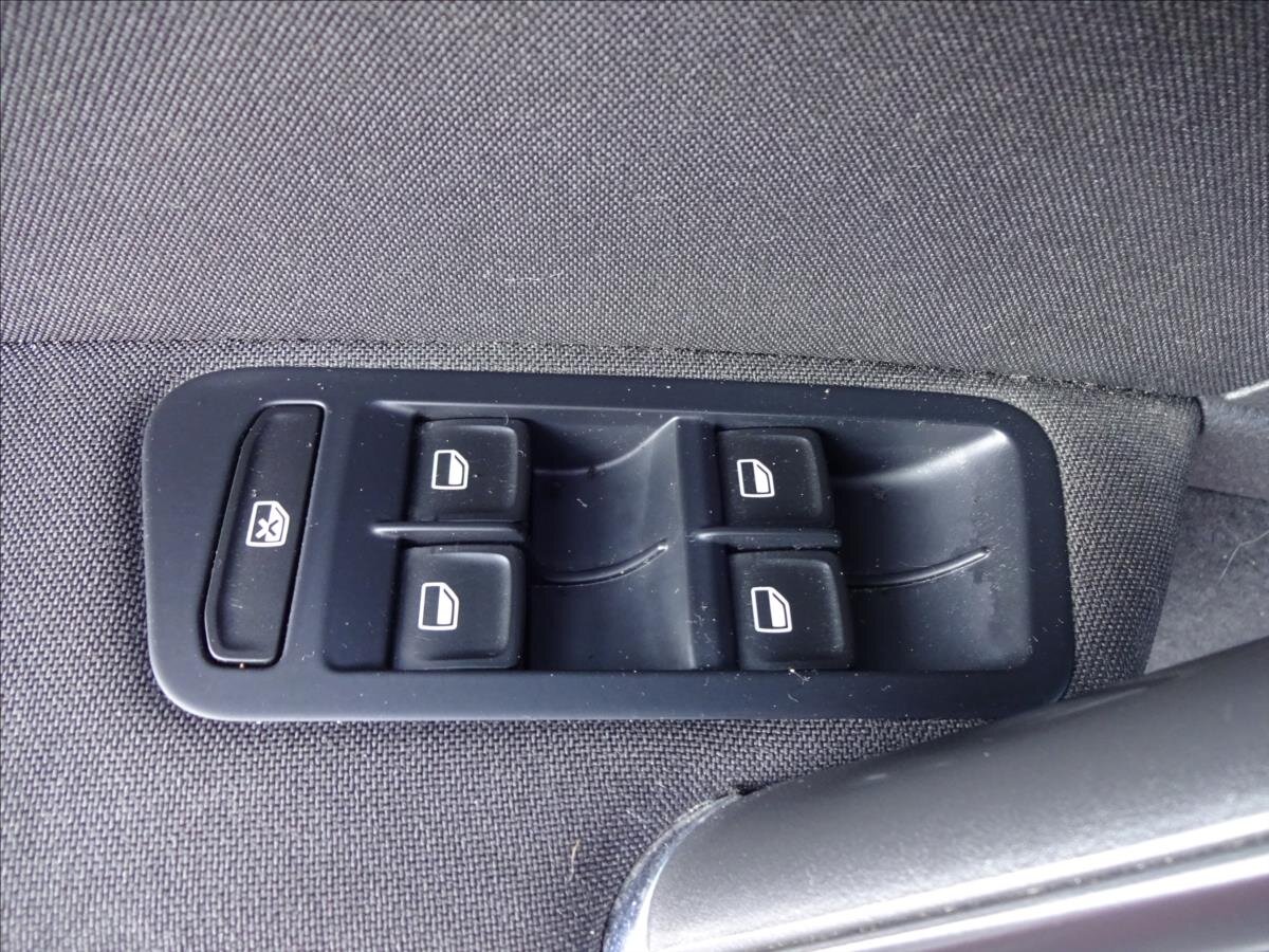 Volkswagen Golf Kombi 1,2 l 77 kw