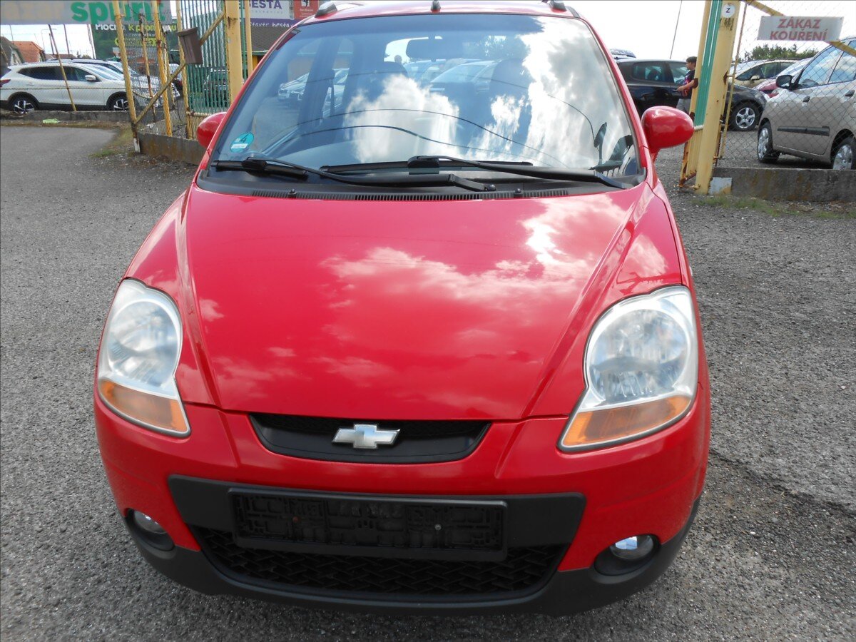 Chevrolet Spark Hatchback 995,0 49 kw