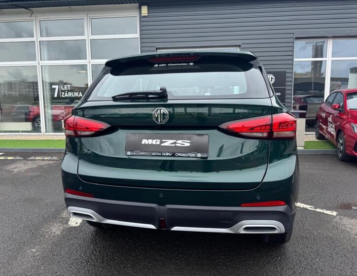 MG ZS 4
