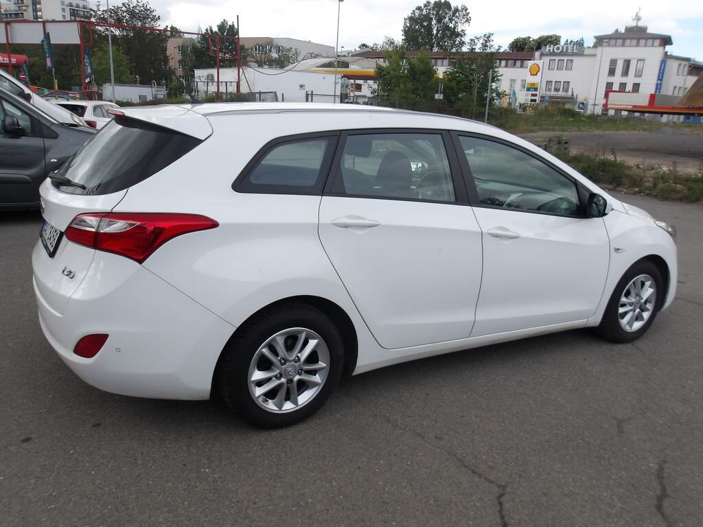 Hyundai i30 Kombi 1,6 l 88 kw