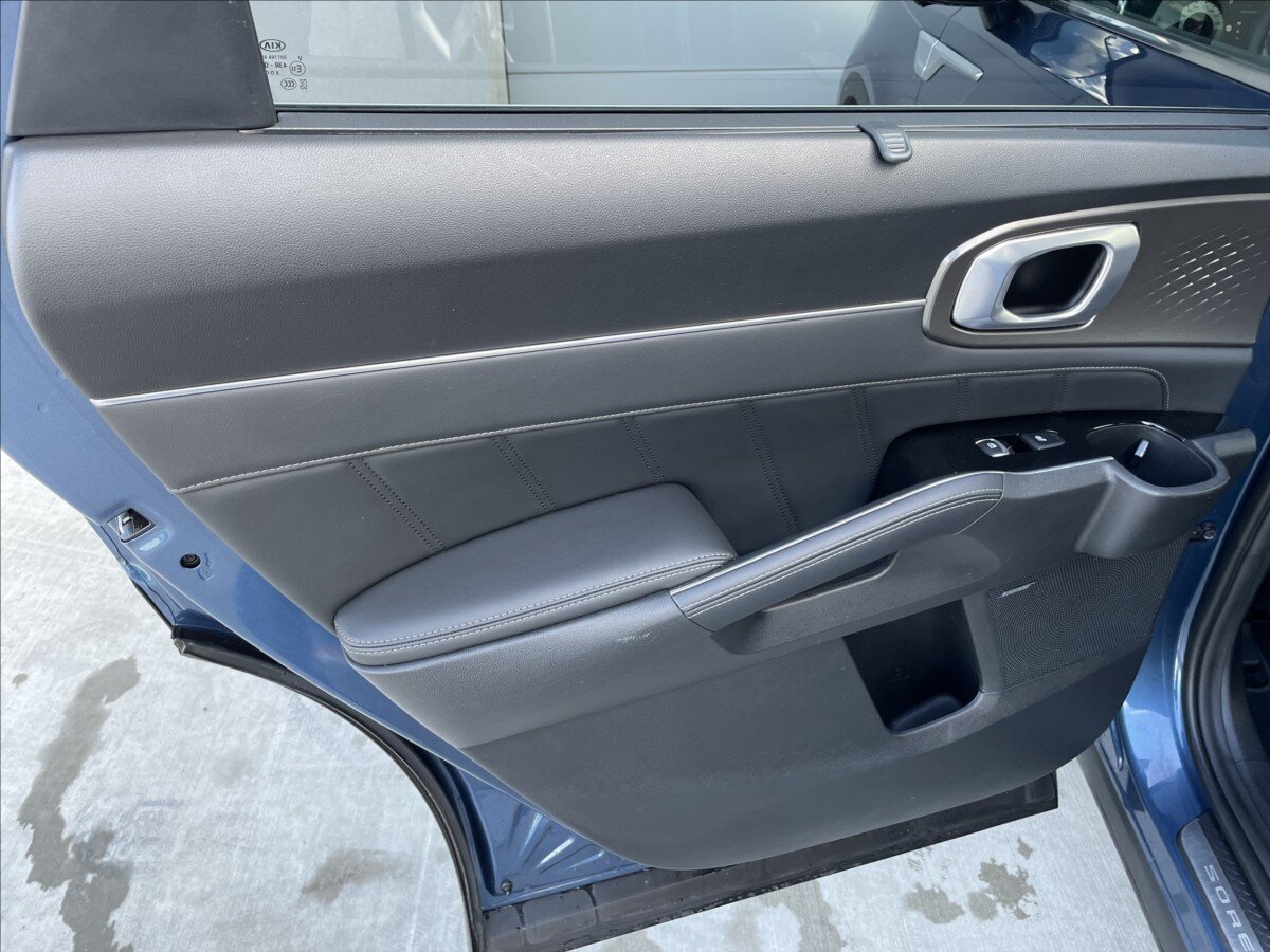 KIA Sorento SUV / Terénní 2,2 l 148 kw