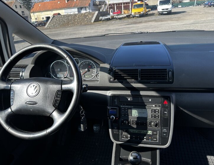 Volkswagen Sharan Kombi 1,9 l 85 kw