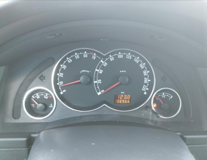 Opel Meriva MPV 1,4 l 66 kw