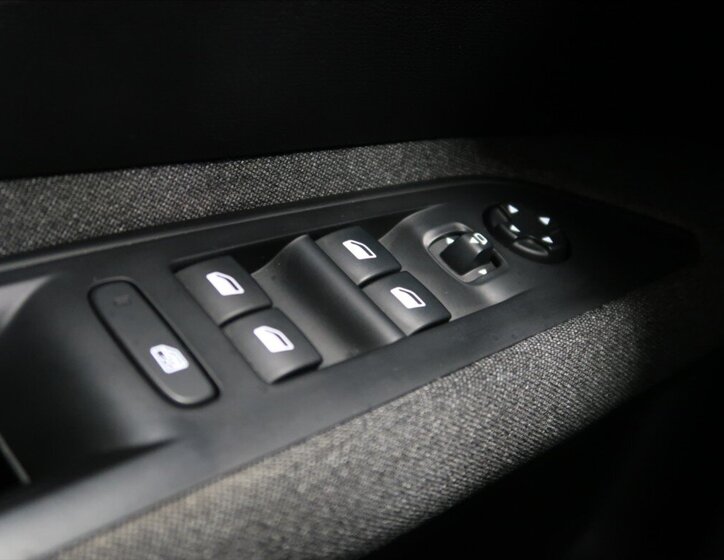 Peugeot 5008 MPV 1,5 l 96 kw