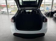 Tesla Model Y 21