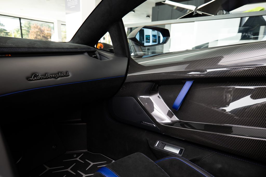 Lamborghini Aventador