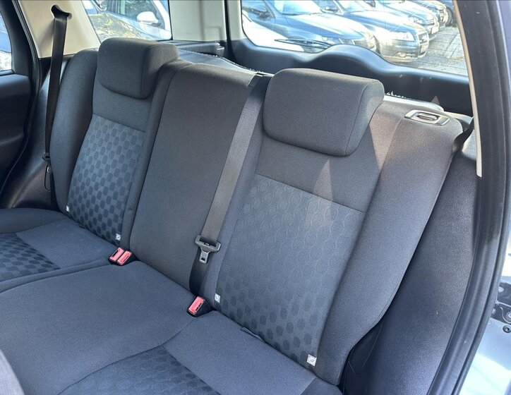 Land Rover Freelander SUV 2,2 l 112 kw