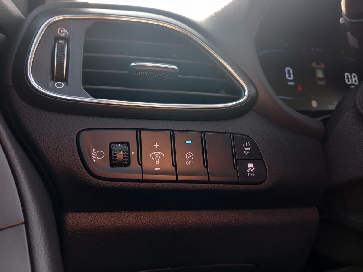 Hyundai i30 Kombi 998,0 73 kw