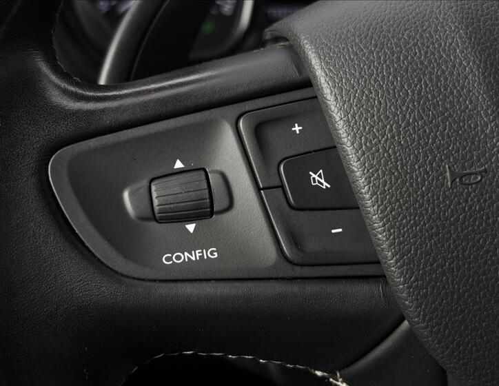 Peugeot Traveller 32