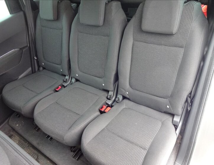 Peugeot 5008 MPV 1,6 l 115 kw